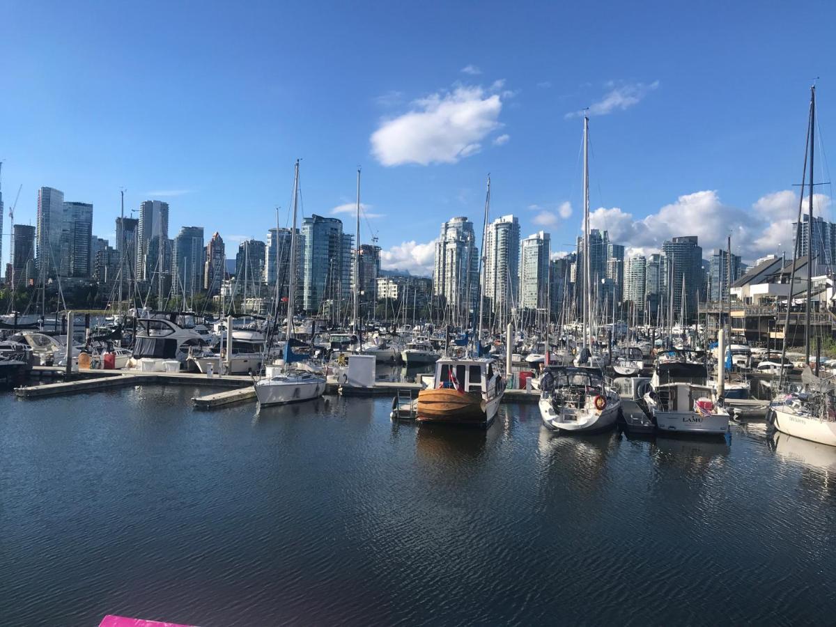 Heart Of Kitsilano Area,5 Mins Walk To Kits Beach,No Share With Other People Stay แวนคูเวอร์ ภายนอก รูปภาพ